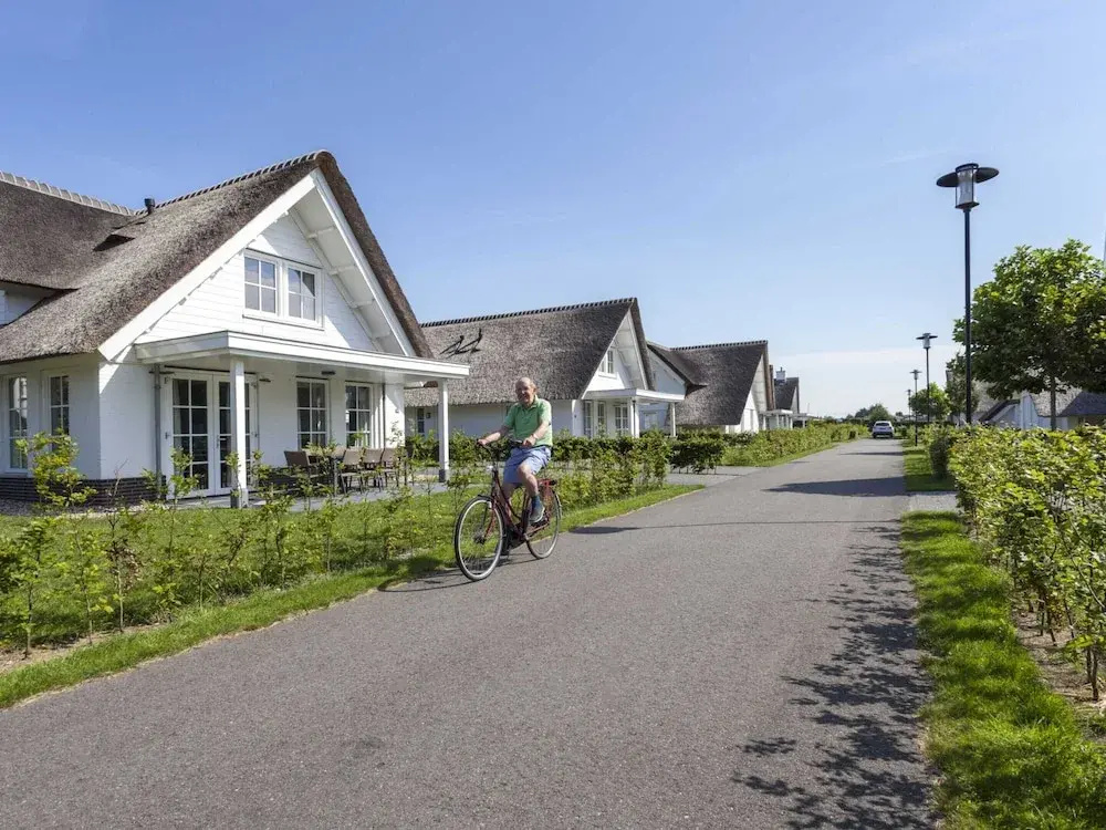 Beautiful Villa Near North Sea Beach