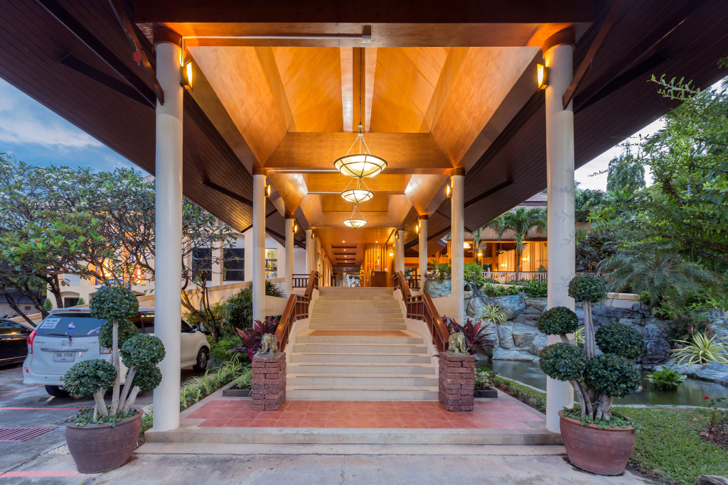 Thara Patong Beach Resort & Spa - Général