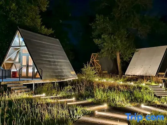 Xinlü Resort Hotel (Formerly Xinjiang Culture and Tourism Air Grassland Resort Hotel), Nalati