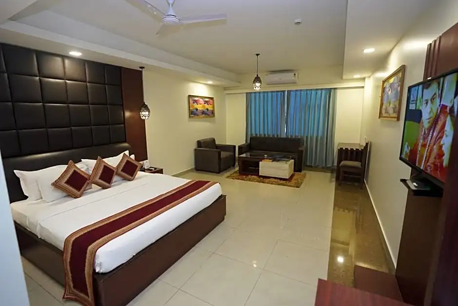 Hotel AVN Grand - Chambres
