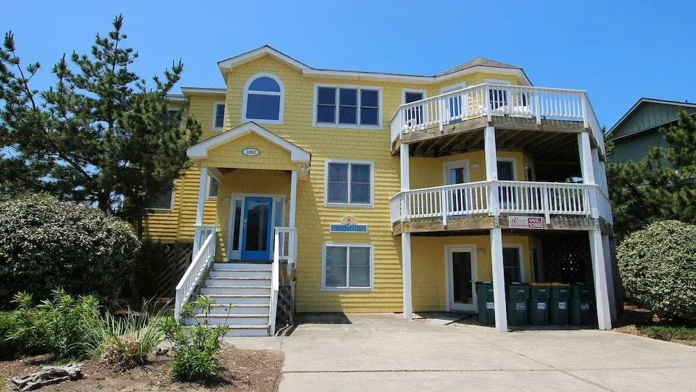 Maritime - 6 Br home by RedAwning