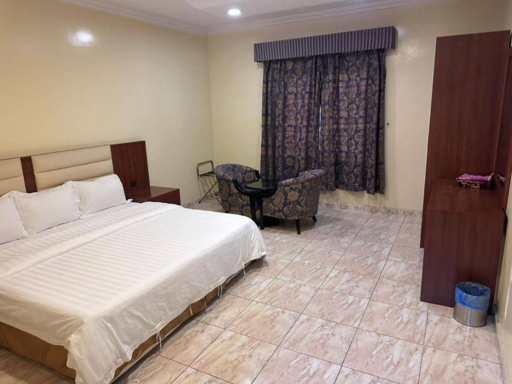 Hotel photo 12