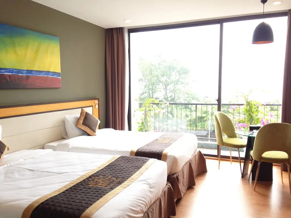 豪華海景雙人房，配有雙人床