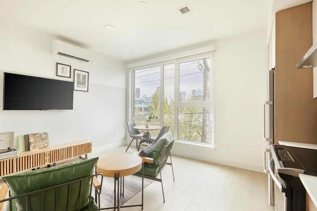 1 Bedroom Apartment