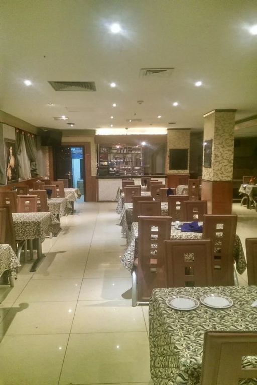 Food & Beverage