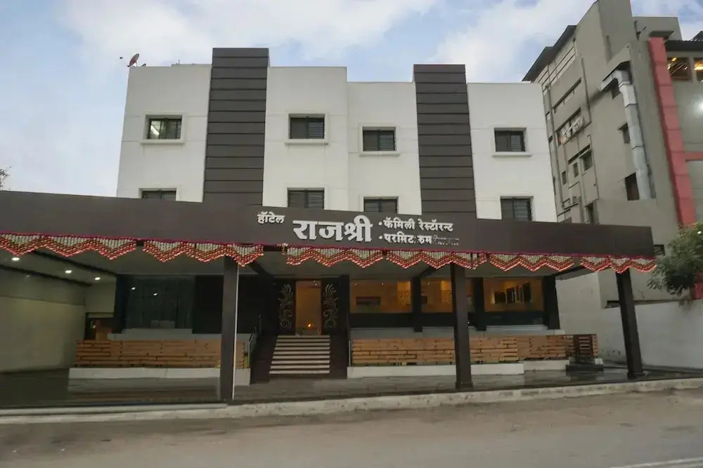 Hotel Rajshree By OYO Rooms