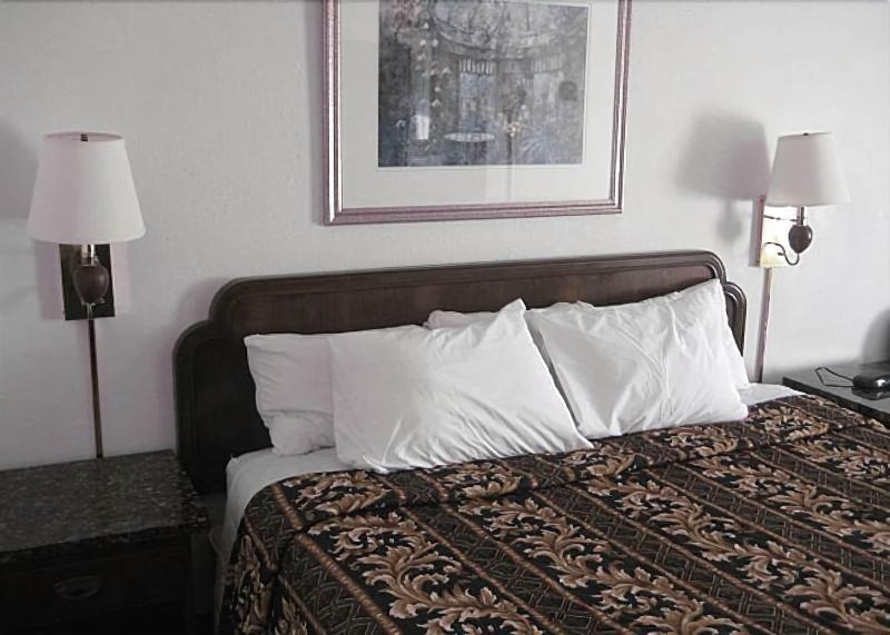 Отель Executive Inn в Далласе