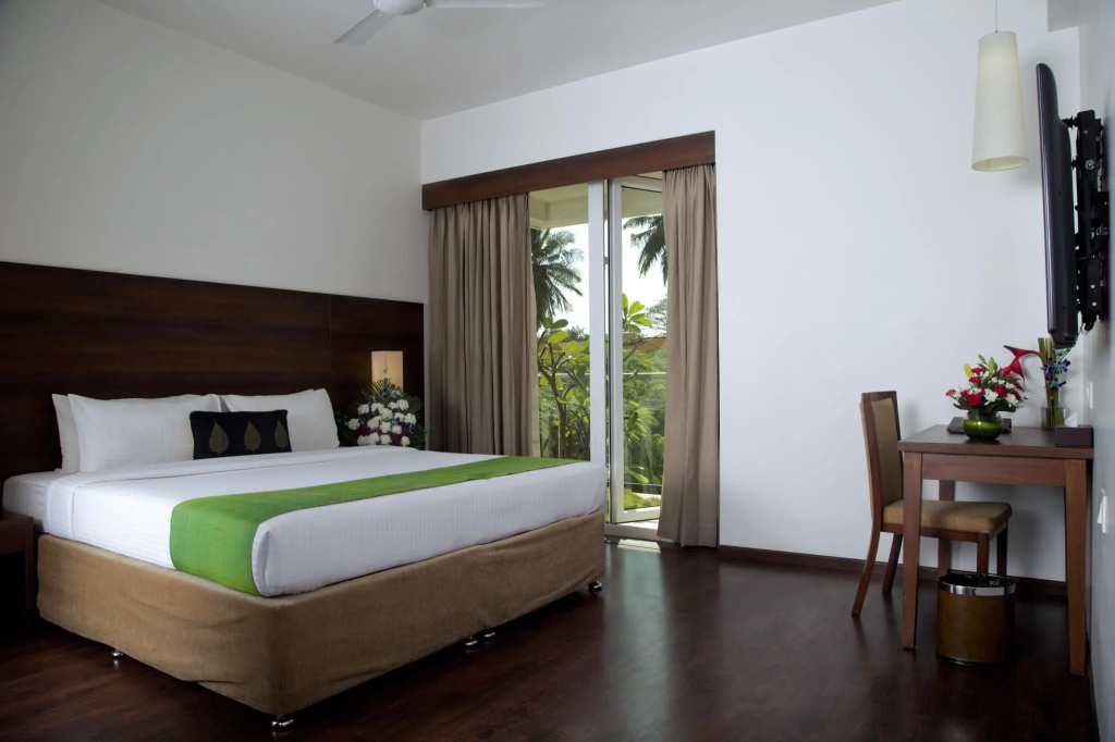 Standard Double room with garden view (full double bed)