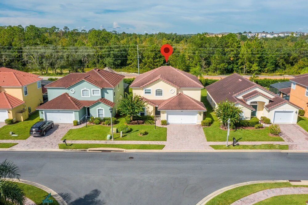 207lw 4 Bedroom Villa by Redawning