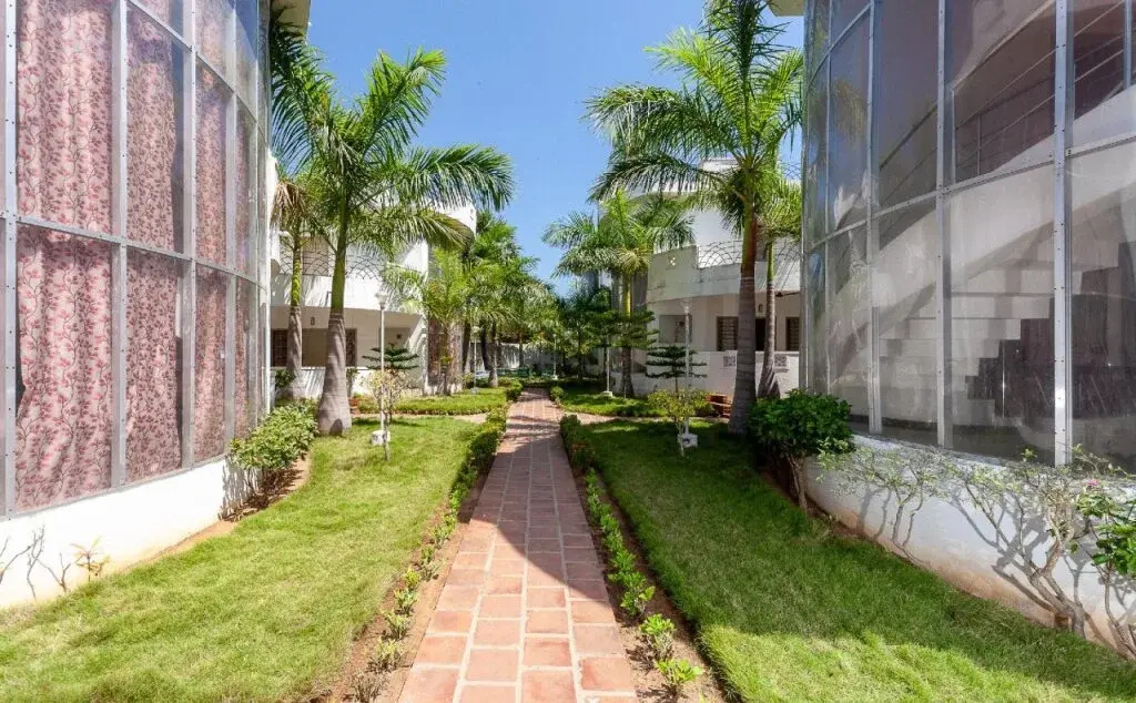Pritee Resorts By OYO Rooms