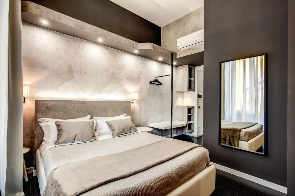 Luxury Double room (full double bed)