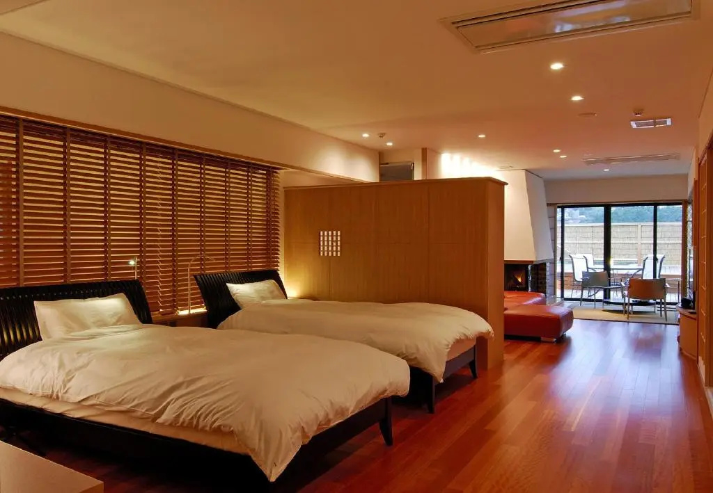 Luxury Suite
