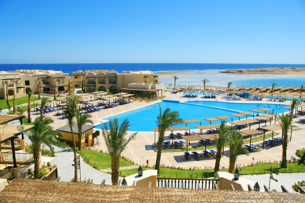 Beach & Waterfront