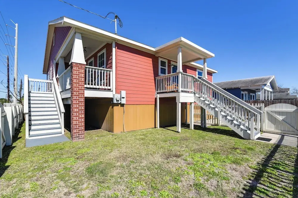 Galveston Vacation Home: 2 Mi to Galveston Beach!