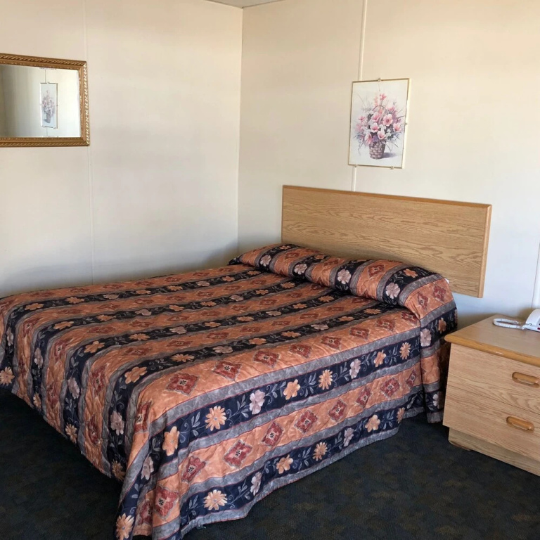 Economy Double room (full double bed)