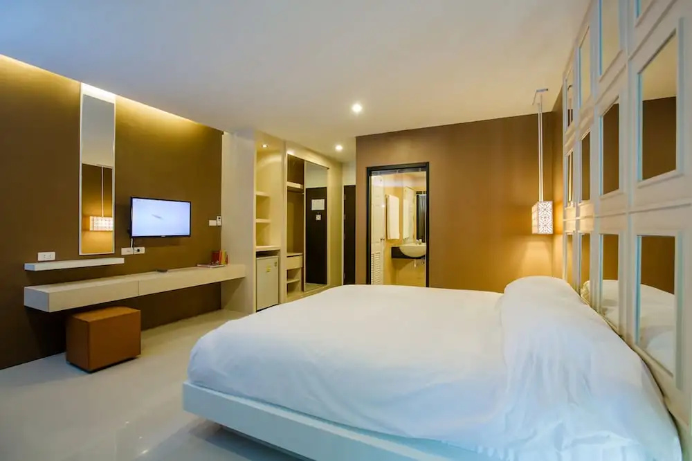 Standard Double room with balcony (full double bed)