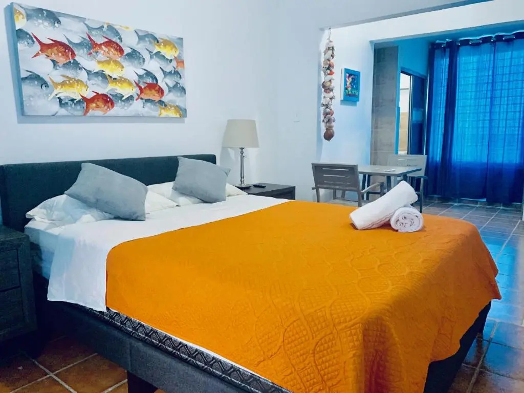 Economy Double Suite with ocean view (full double bed)