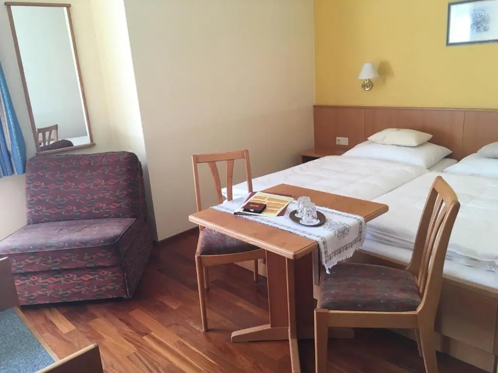 Hotel Garni Zur Post - Chambres
