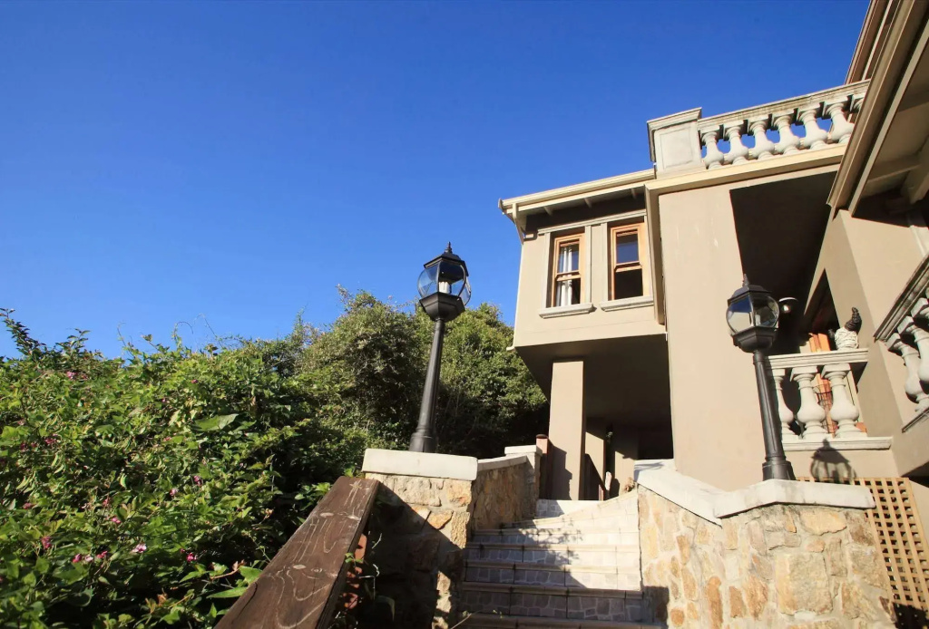 Livingstone Villa