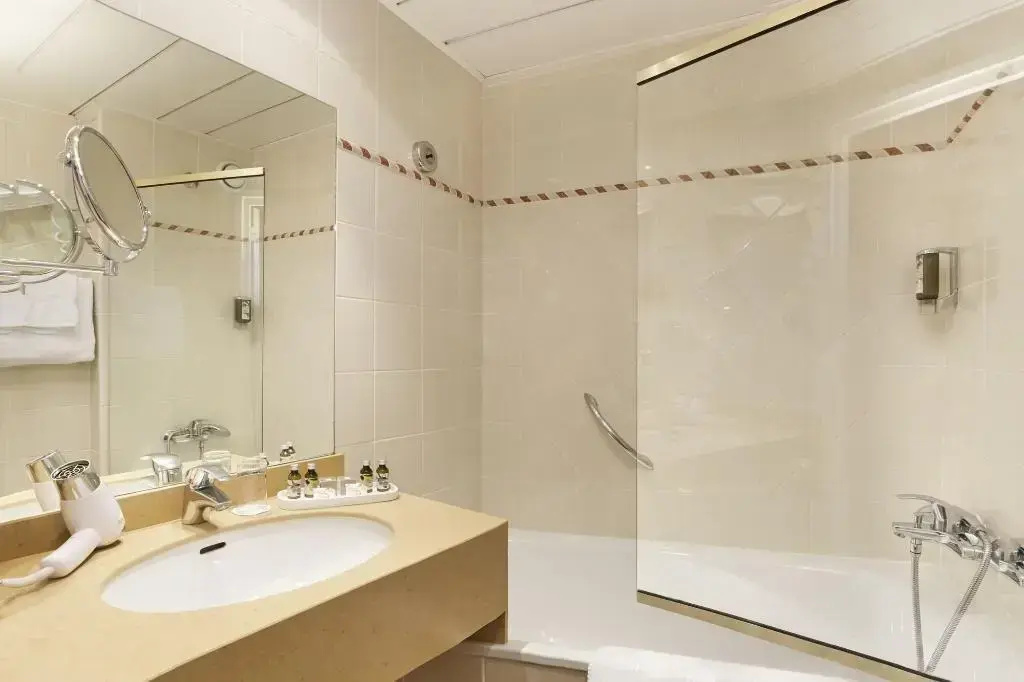 Relais Du Louvre 20