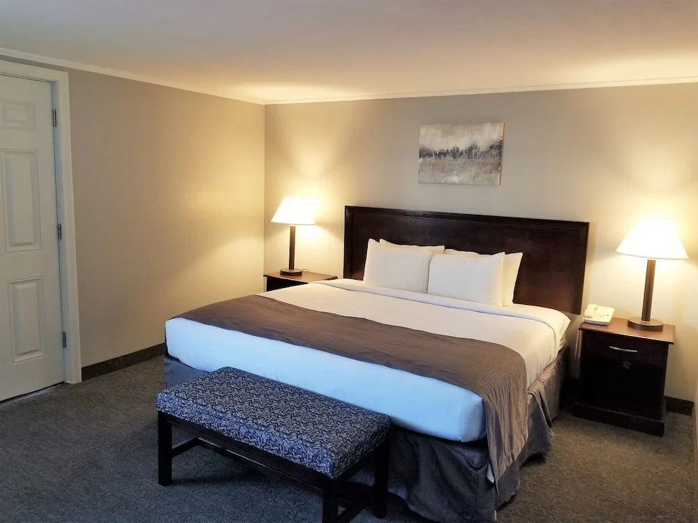 Executive Double Suite (full double bed)