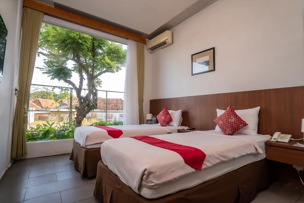 Blambangan Hotel - Chambres