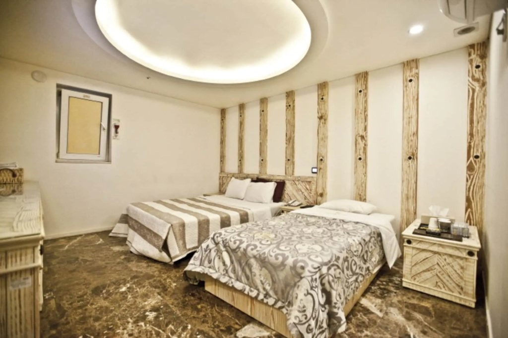 Hotel Star — 5
