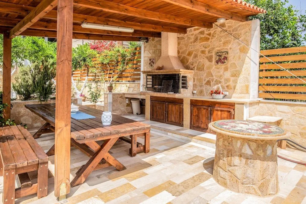 Charming Agia Pelagia Green House