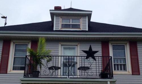 Rogers Island Getaway Bnb