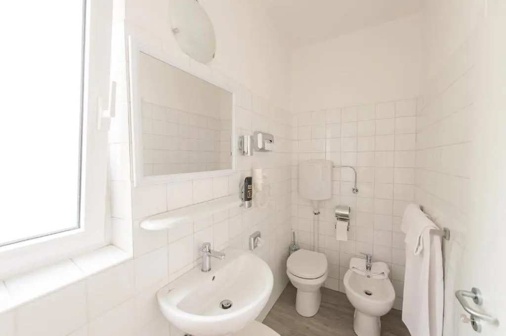 Standard Double room with balcony (full double bed)