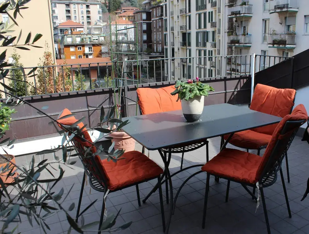 Apartment with city view