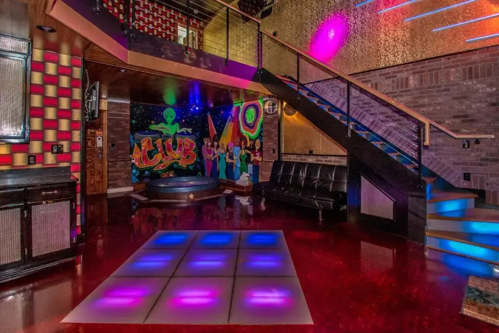 Standard Club room