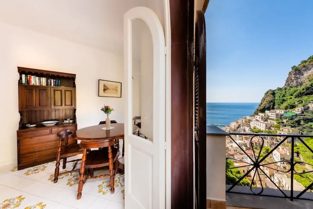 Studio with balcony and with sea view
