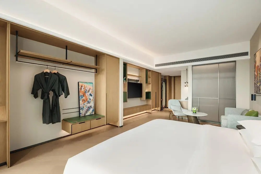 Premier room