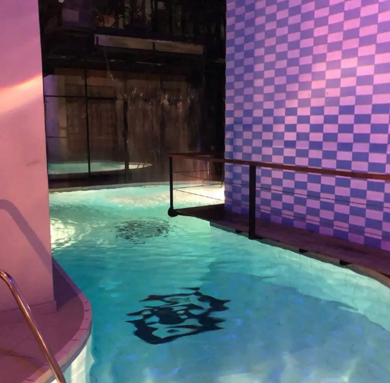 Suite with pool view