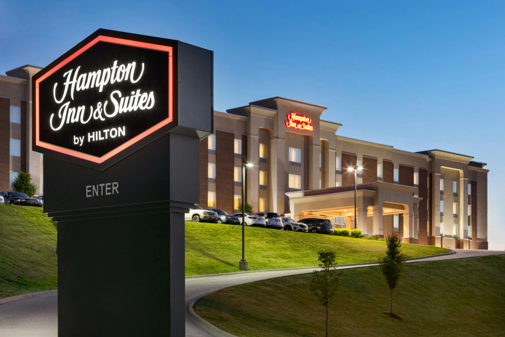 Hampton Inn & Suites Parkersburg Downtown