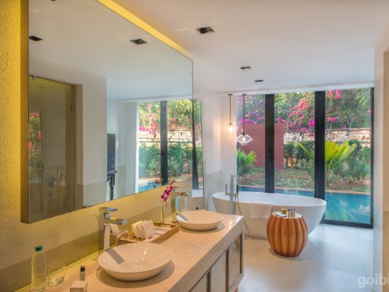 Azaya Beach Resort