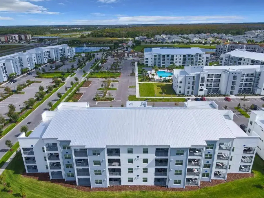 Last minute deal! Brand New 2bed apt near Disney