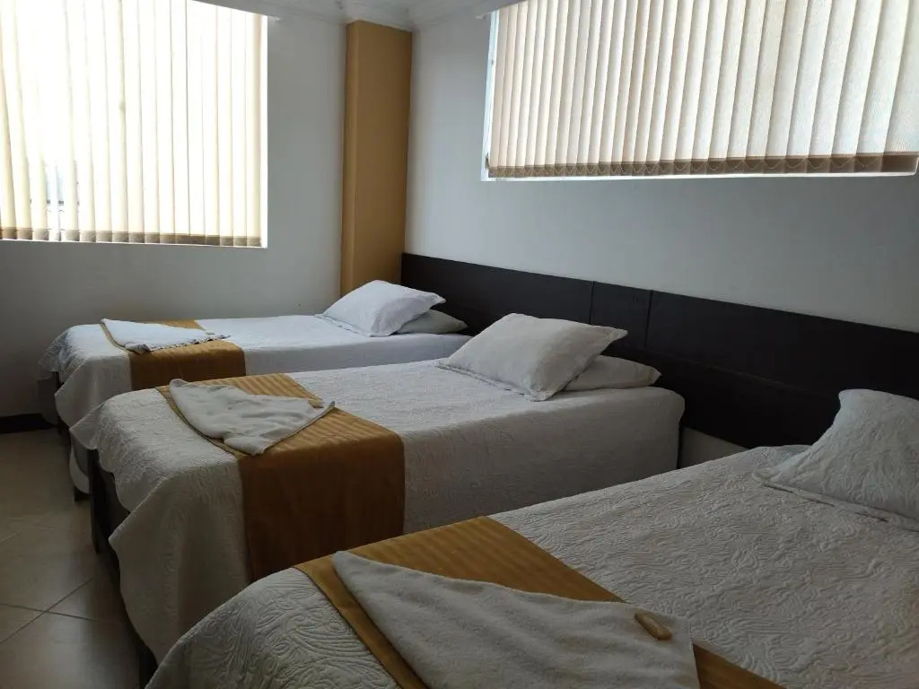 Standard Triple room