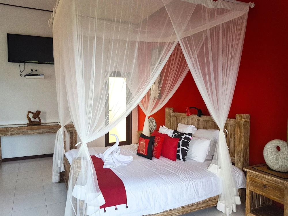 Standard Double room with ocean view (full double bed)