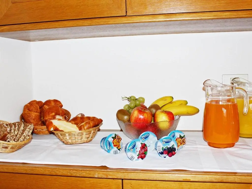 Food & Beverage