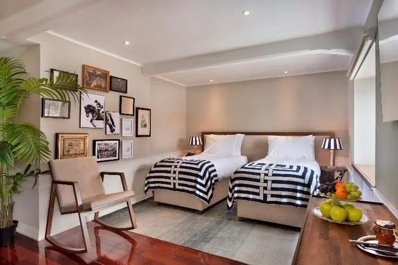 Standard Double room with park view (full double bed)