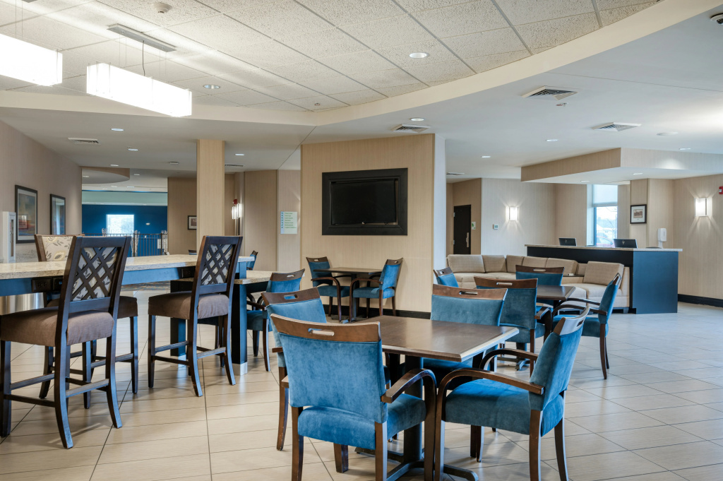 Holiday Inn Terre Haute by IHG - Général