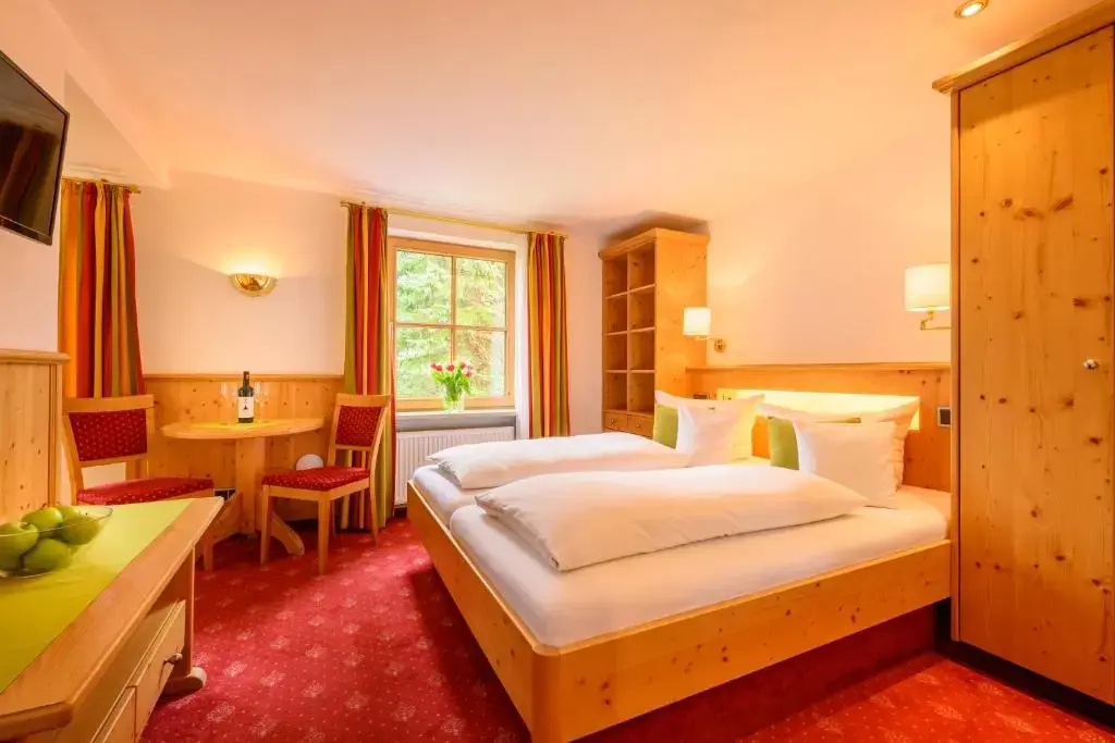 Standard Double room (full double bed)