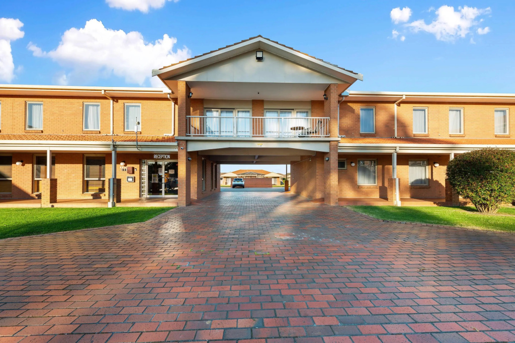 Comfort Inn & Suites King Avenue in Sale