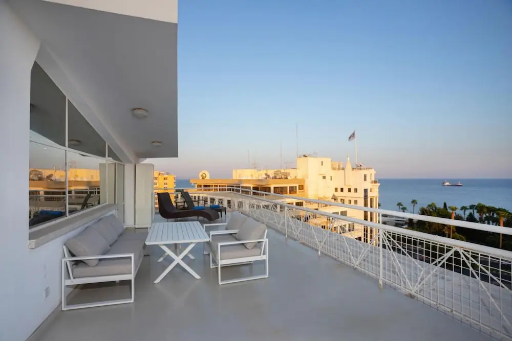 1-80 Collection 601 Penthouse