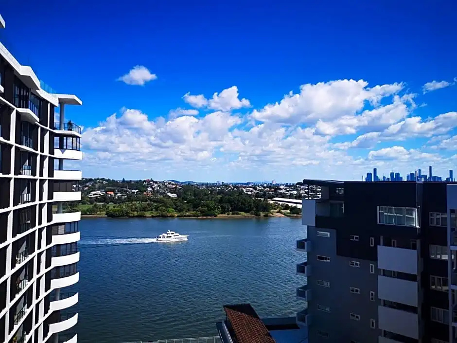 2 Bedrooms Apartment with river view