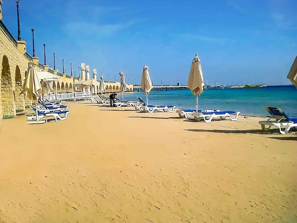 Beach & Waterfront