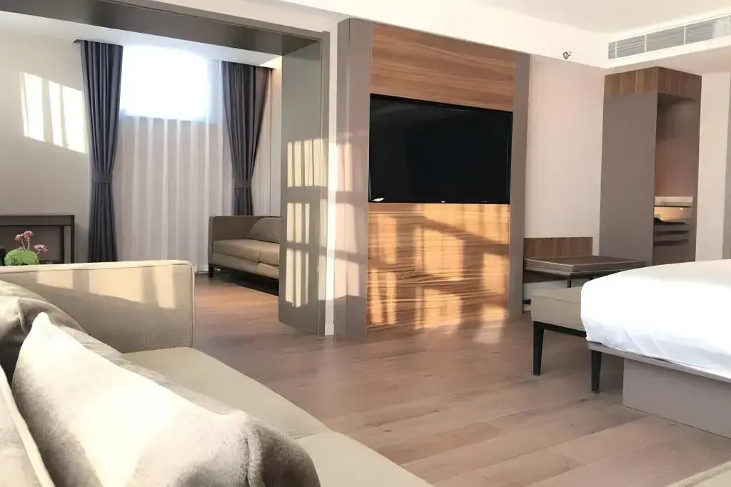 Homeinn Plus Hotel (Qiqihar Longhua Road)