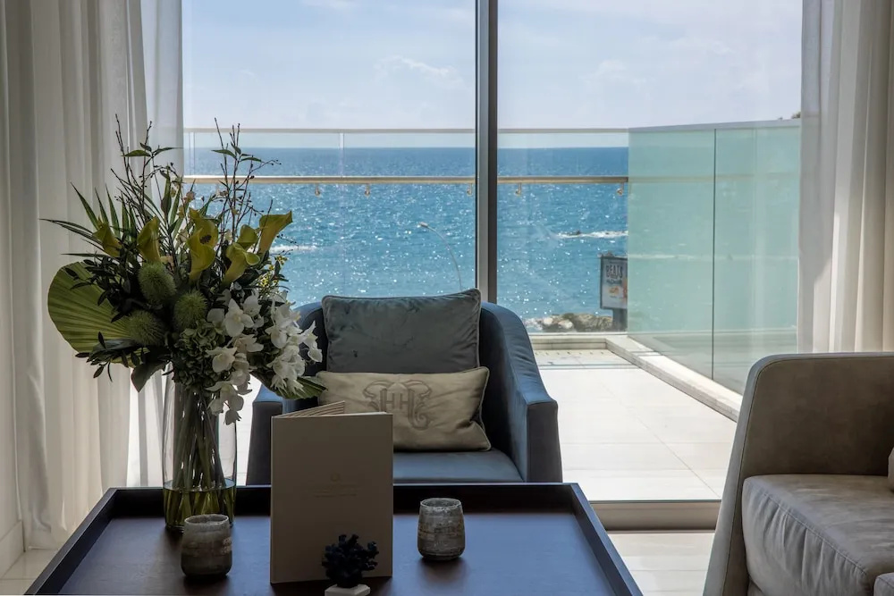 Balcony & Terrace